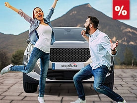 Personen freuen sich über Leasing Auto