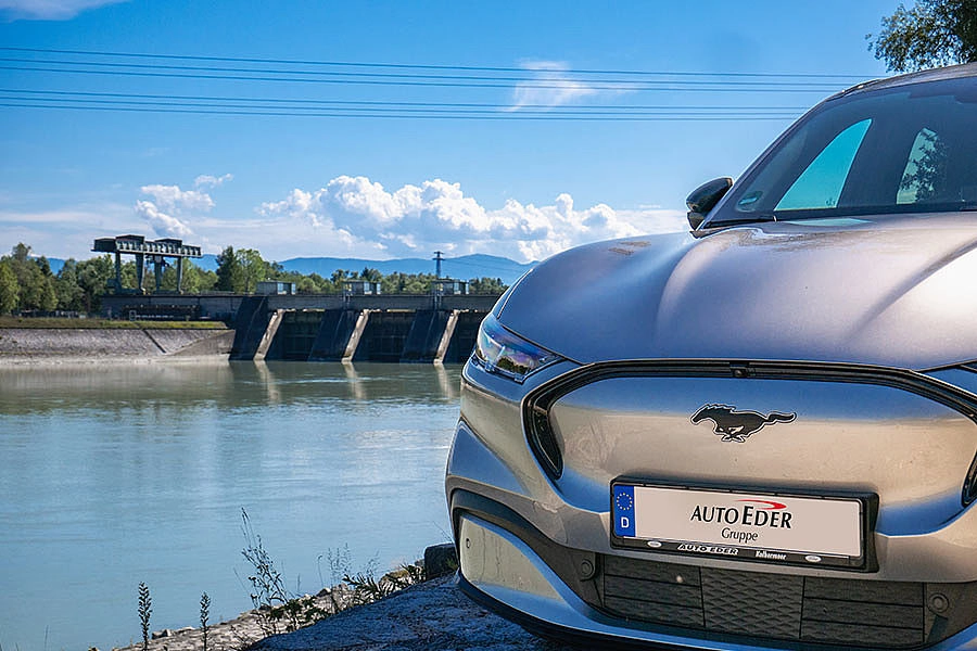 Front Ford Mustang Mach-E