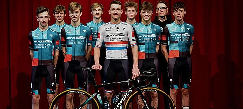 Auszeichnung AutoEder U19 Radsport-Mannschaft
