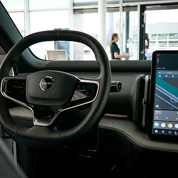 Volvo EX40 Innenraum/Lenkrad.