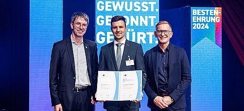 Johannes bei der Auszeichnung