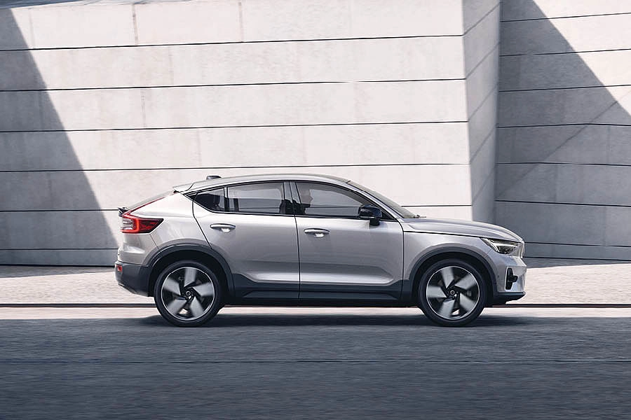 Volvo C40 Recharge in Silber