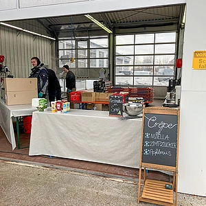 Aufnahme von dem Essensbereich von außen 