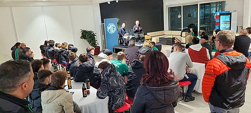 Diskussionsrunde mit Fußballlegende Stefan Effenberg