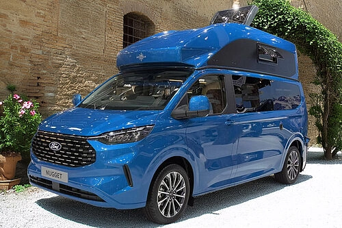 Ford Nugget Hochdach in Italien