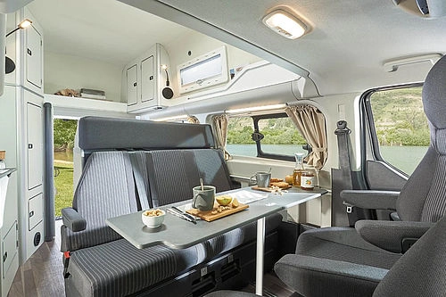 Ford Nugget Hochdach Innenraum