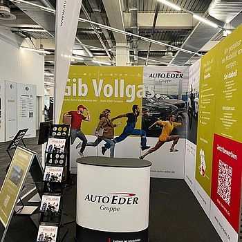 Messestand Perspektive mittig